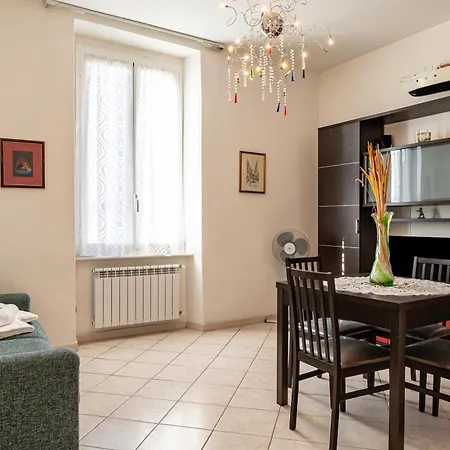 Guesthost - A Casa Di Eufemia - Migliarina Station Апартаменти *