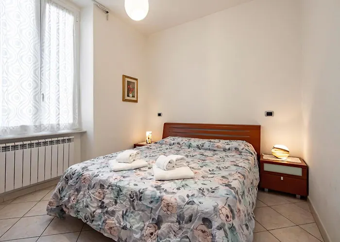 Guesthost - A Casa Di Eufemia - Migliarina Station 斯培西亚