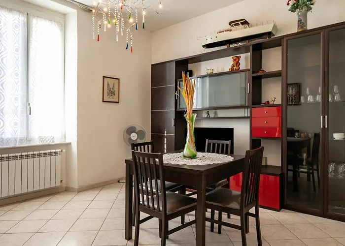 Guesthost - A Casa Di Eufemia - Migliarina Station Apartment *