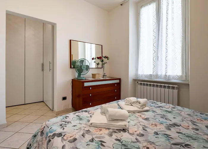 Guesthost - A Casa Di Eufemia - Migliarina Station Apartment